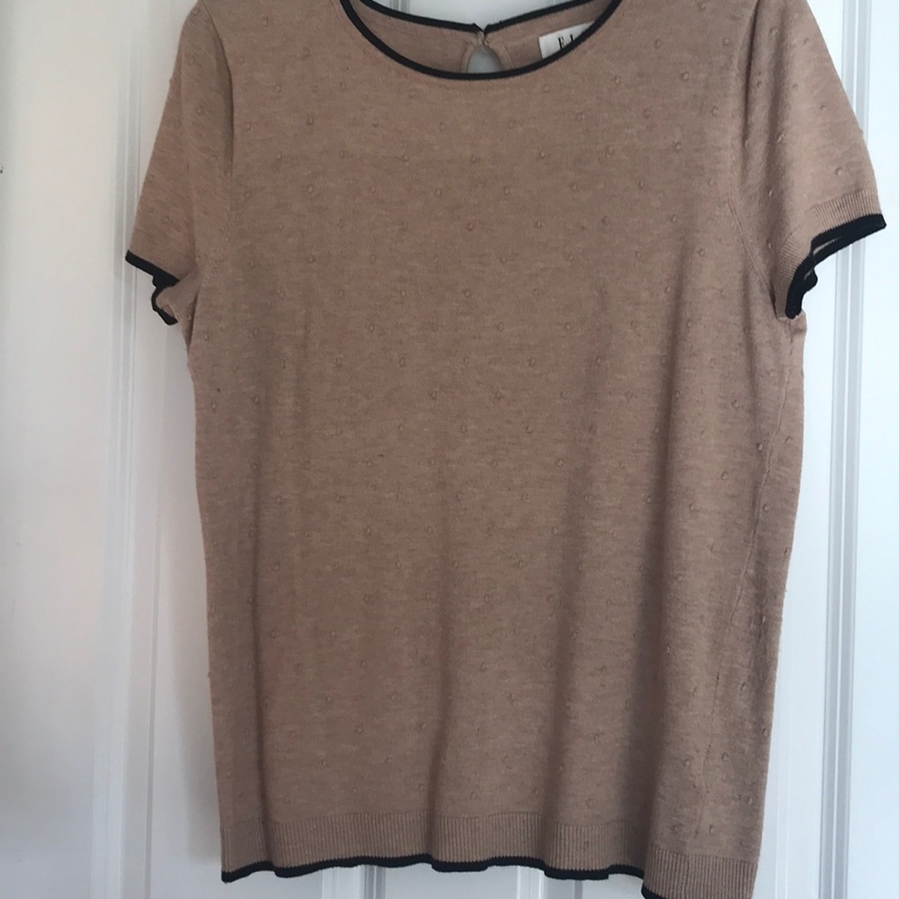 Elle short sleeve knit top